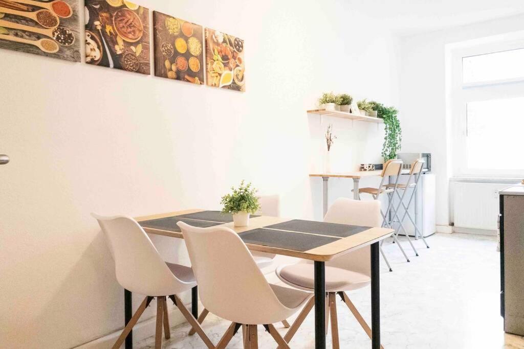 Top Moderne Wohnung In Leipziger Altbau - Netflix Inklusive Zewnętrze zdjęcie