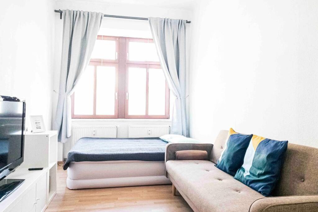 Top Moderne Wohnung In Leipziger Altbau - Netflix Inklusive Zewnętrze zdjęcie