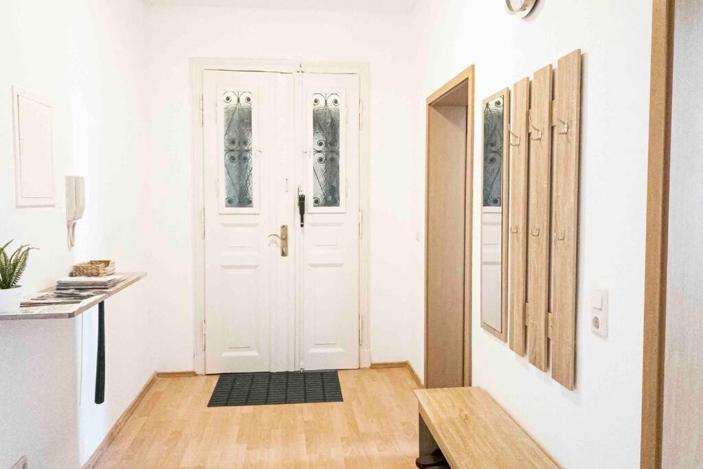 Top Moderne Wohnung In Leipziger Altbau - Netflix Inklusive Zewnętrze zdjęcie
