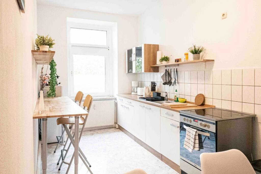 Top Moderne Wohnung In Leipziger Altbau - Netflix Inklusive Zewnętrze zdjęcie